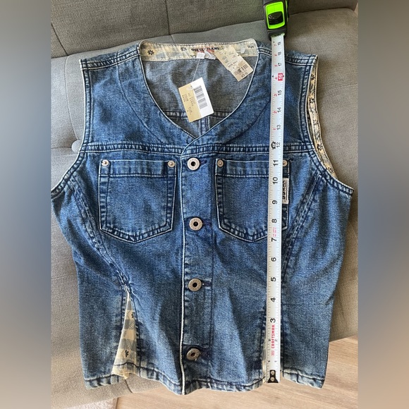 NWT Guess Vintage Jean vest!! Size S! - Picture 10 of 10